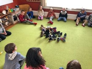 classification shoes second grade